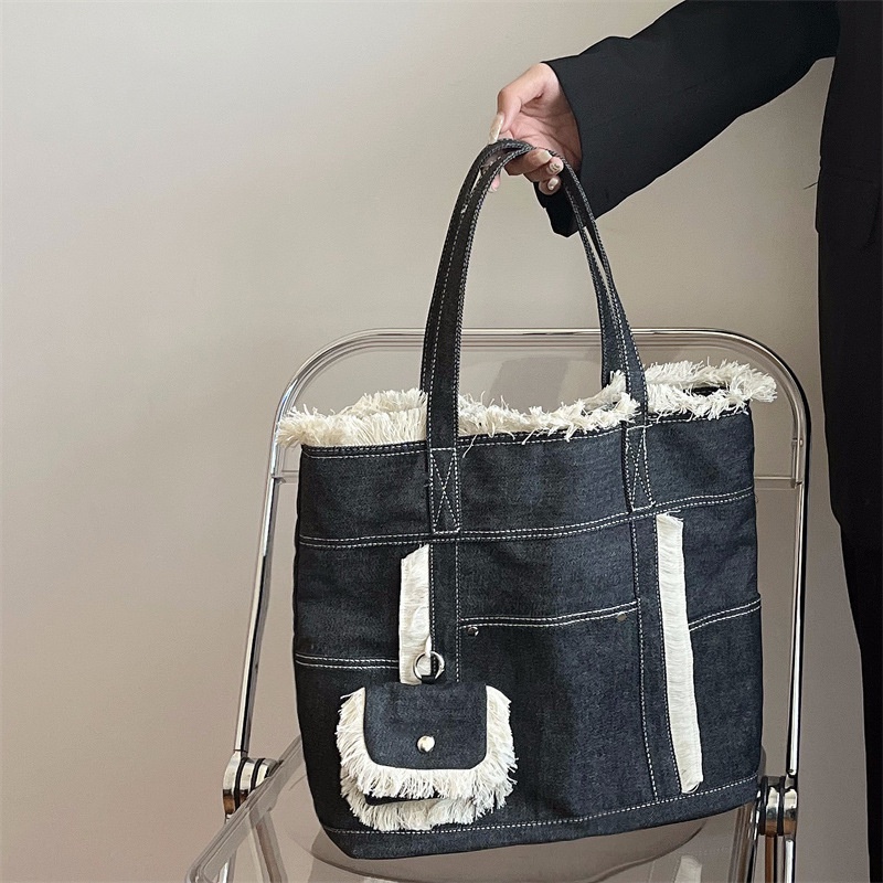 Túi Xách Denim Cỡ Lớn Viền Lông Tua Rua Thời Trang Mới 2023 Cho Nữ
