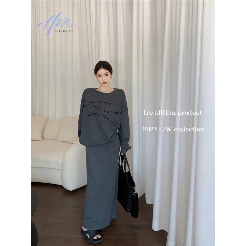 Bộ Áo Sweater Cổ Tròn Màu Xám Đậm Phối Chân Váy Lưng Cao Ôm Dáng Thời Trang Mùa Thu 2022 Cho Nữ