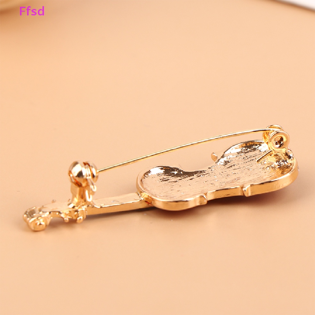 1 Ghim Cài Áo Hình Đàn Violin Màu Đỏ Thời Trang