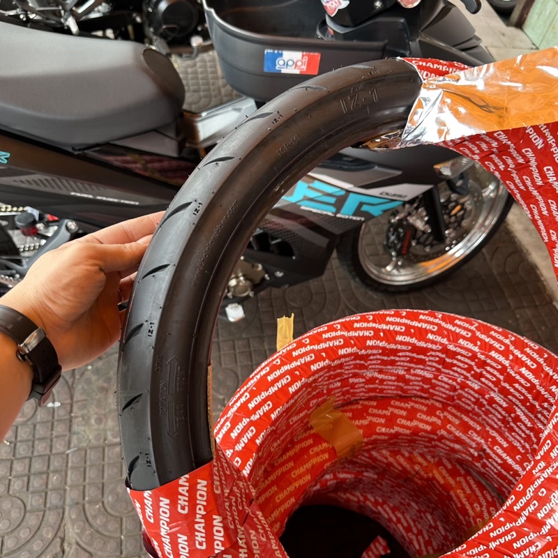 Võ CHAMPIAM GAI IRC IZ003 70/90/17 80/90/17 THAILAND