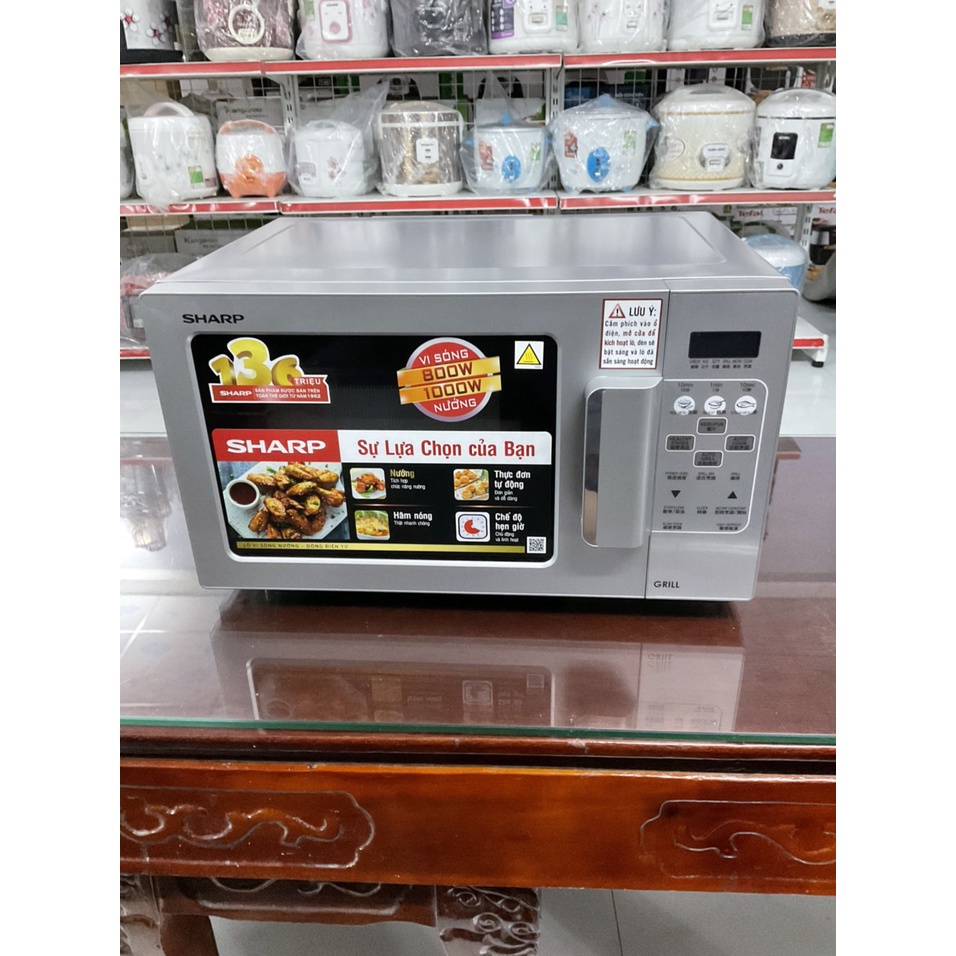 Lò vi sóng có nướng Sharp R-678VN 20 lít Thái Lan - Hàng trưng bày