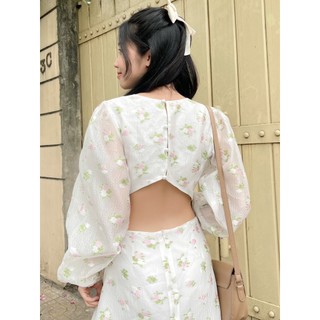 Đầm hoa khoét lưng