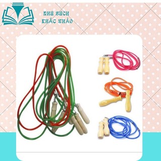 Dây nhảy học sinh lò xo và không lò xo