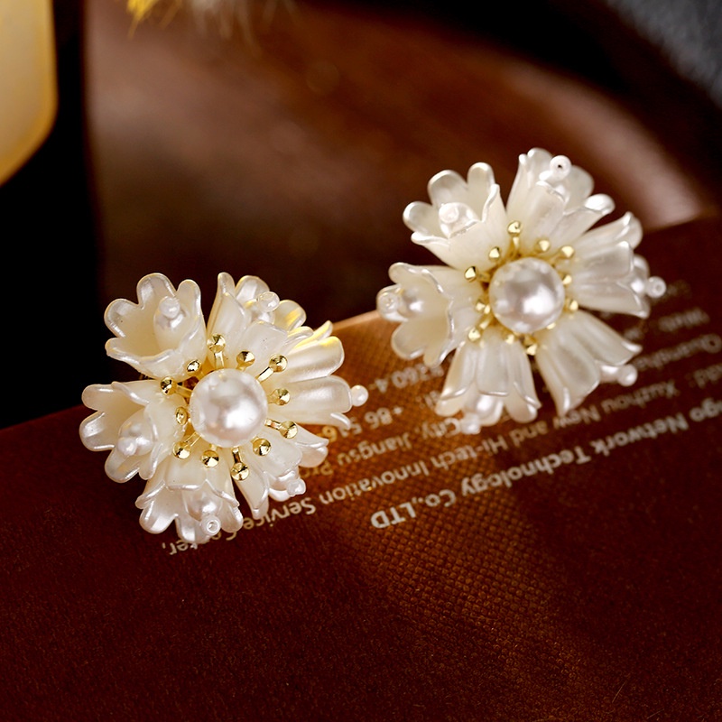 Khuyên Tai Tua Rua Hình Hoa Lily Phong Cách Hàn Quốc Mới