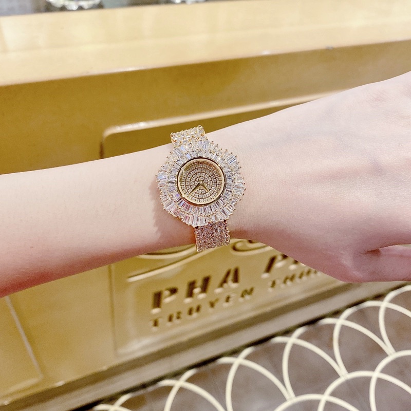 Đồng hồ nữ chopard mặt tròn đính đá máy Quartz Thiết Kế Full Đá Pha Lê. Đồng Đô Cao Cấp vàng gold