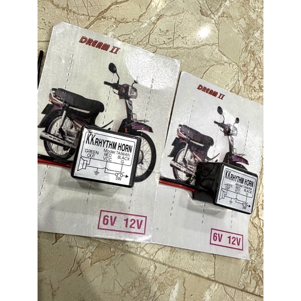 Chíp nhại còi dồn dập xe máy