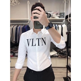 Áo sơ mi nam VLTN màu trắng và màu đen in chữ ngang ngực