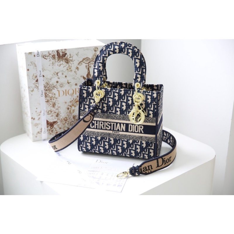 Túi quai xách W566-24 Dior D-Lite hoa văn thêu full2box