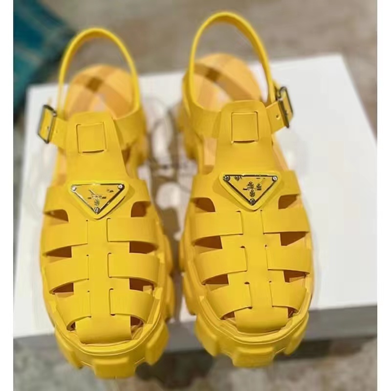 Sandal Thiết Kế Mới Thời Trang Dành Cho Mùa Hè Năm 2023