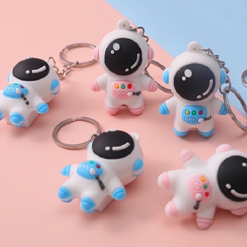 Móc Khoá Phi Hành Gia Hot Trend Móc Treo Chìa Khoá Silicon Hoạt Hình - Phụ Kiện Balo Túi Xách - Bánh Mì Store