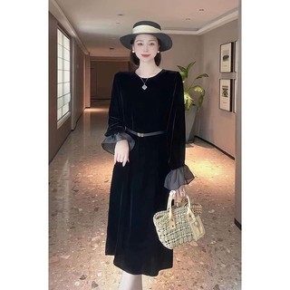 Váy nhung tay dài viền bèo voan dáng A