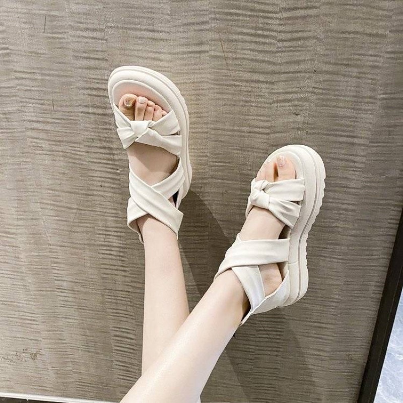 Dép bánh mì sandal quai tết có khoá sau độc lạ dễ đi 3cm