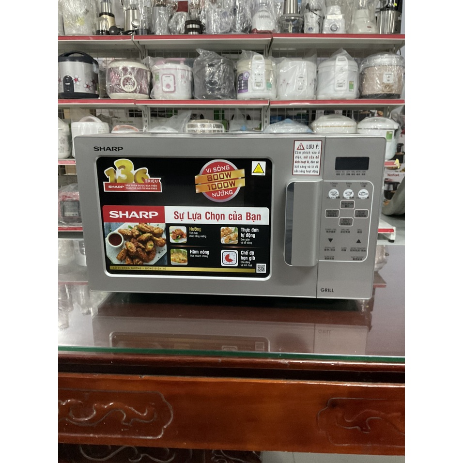 Lò vi sóng có nướng Sharp R-678VN 20 lít Thái Lan - Hàng trưng bày