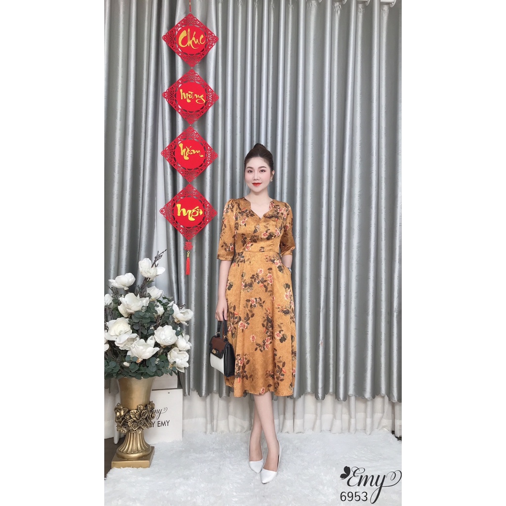 Đầm EMY EM6953 Xoè Lụa Vân Pháp Vàng Gold