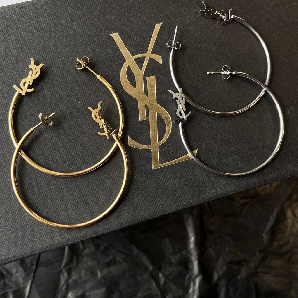 Khuyên Tai Tròn Khắc Chữ YSL Bằng Thép Titanium Thời Trang