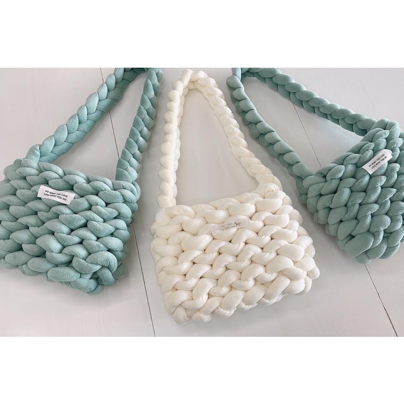 Túi len handmade Hàn Quốc dáng vuông thời trang - Xẹt Studio Lady Accessories