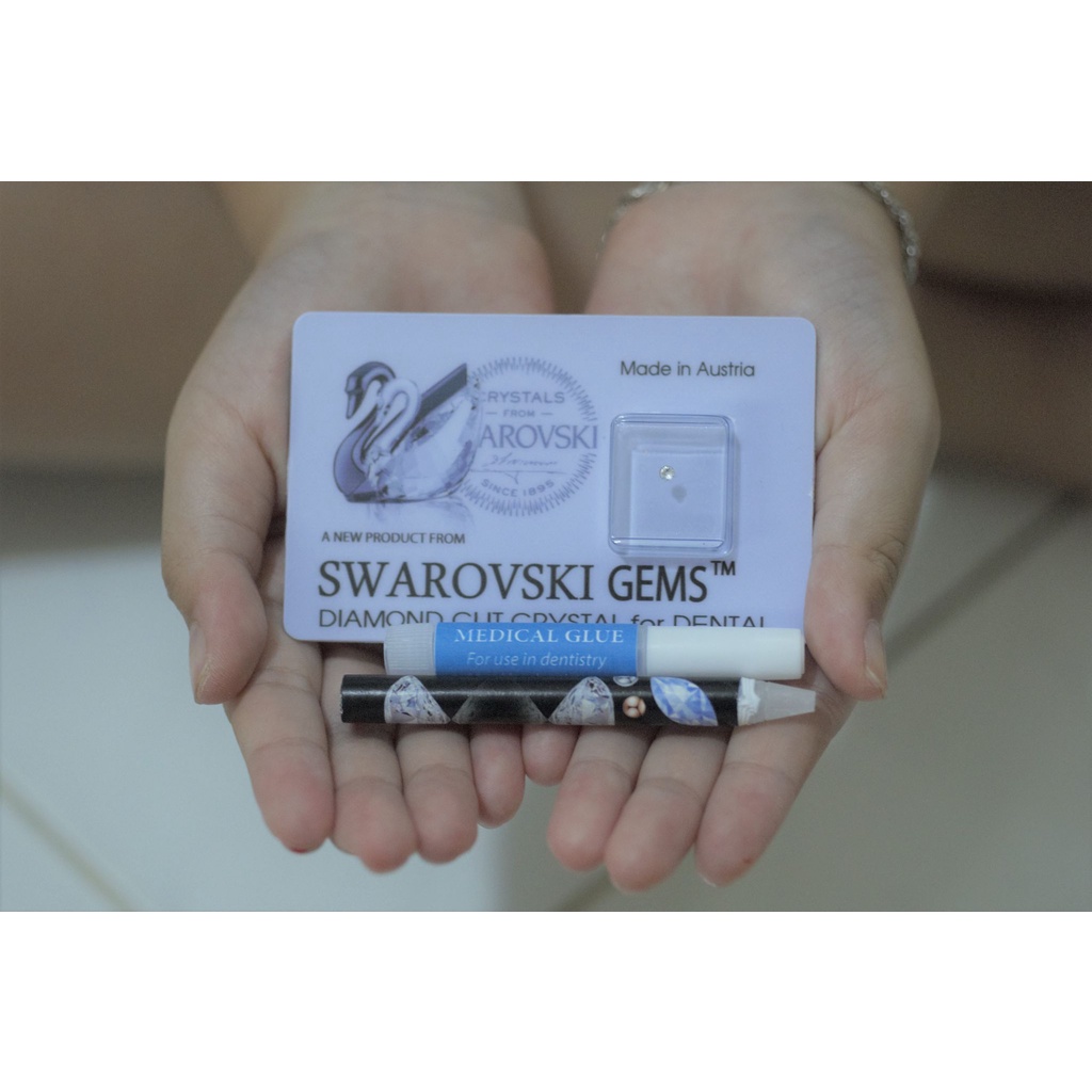 Combo: 1 vỉ Đá đính răng chân bằng  + 1 Keo đính + 1 Bút đính