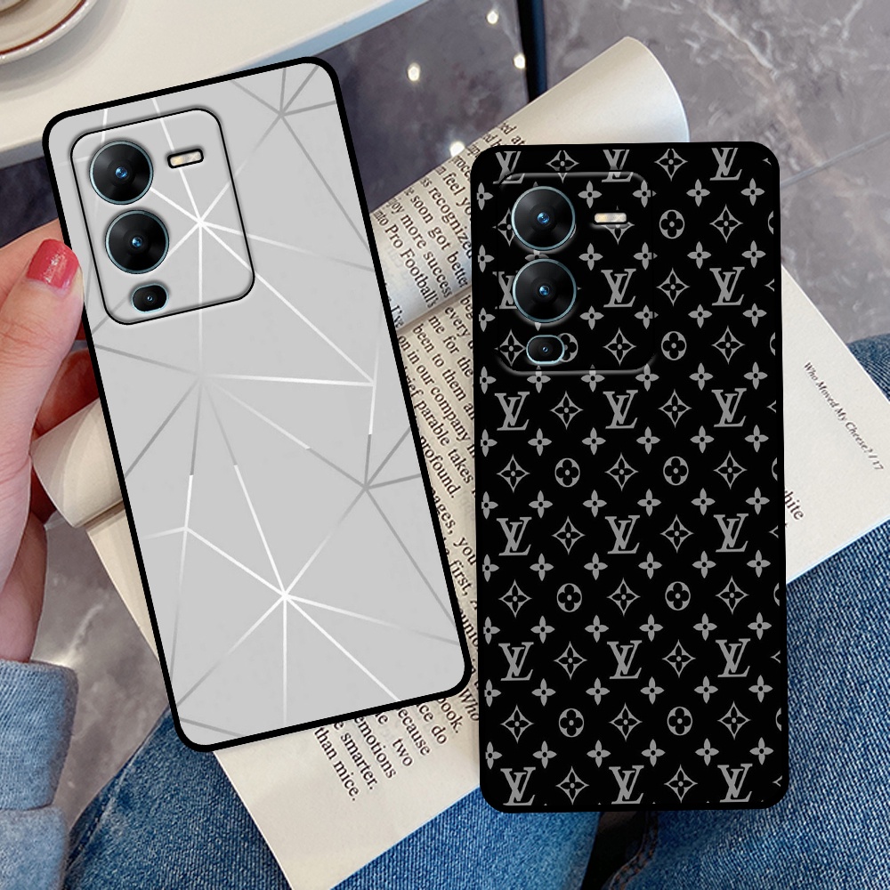 Ốp Vivo V25 Pro in hình thương hiệu LV, họa tiết xanh bạc siêu đẹp