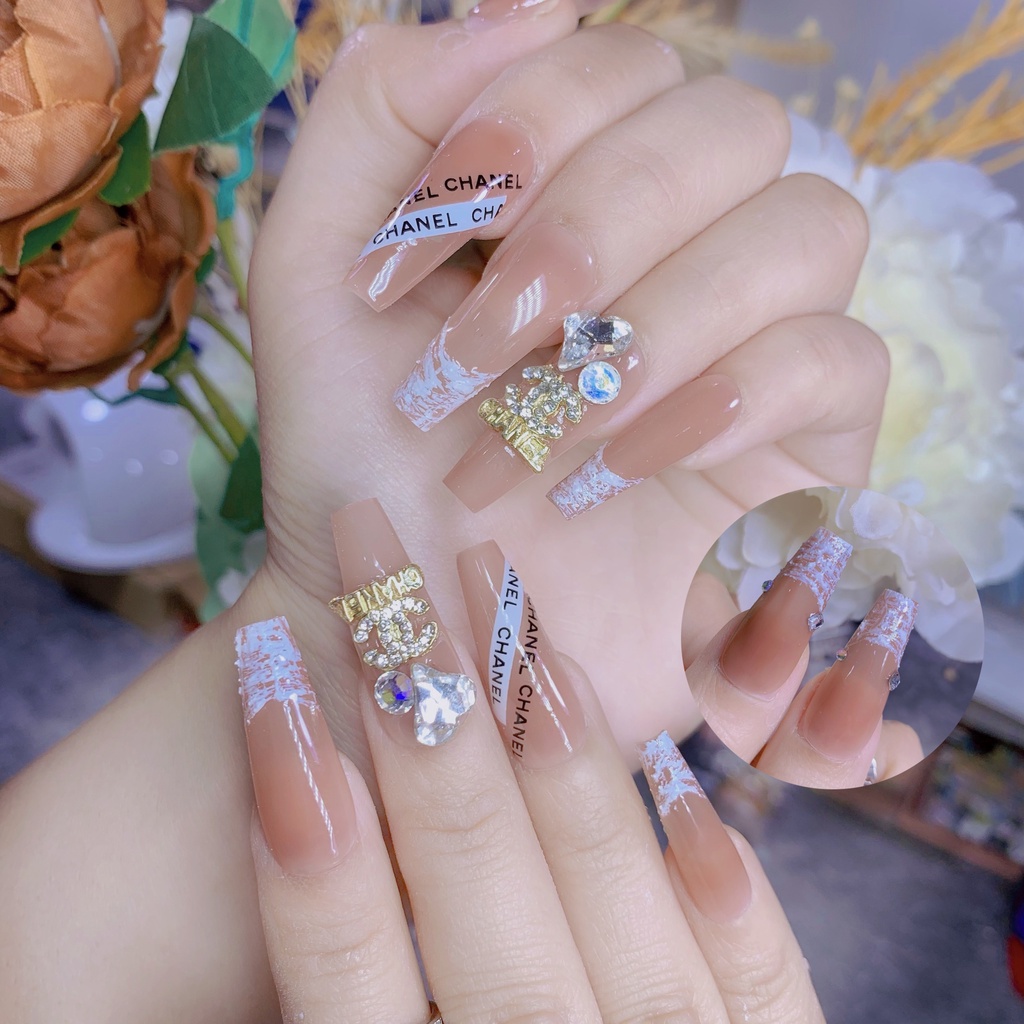 Móng úp thiết kế thủ công thạch nude gắn charm đá Channel, tặng kèm keo dán dũa