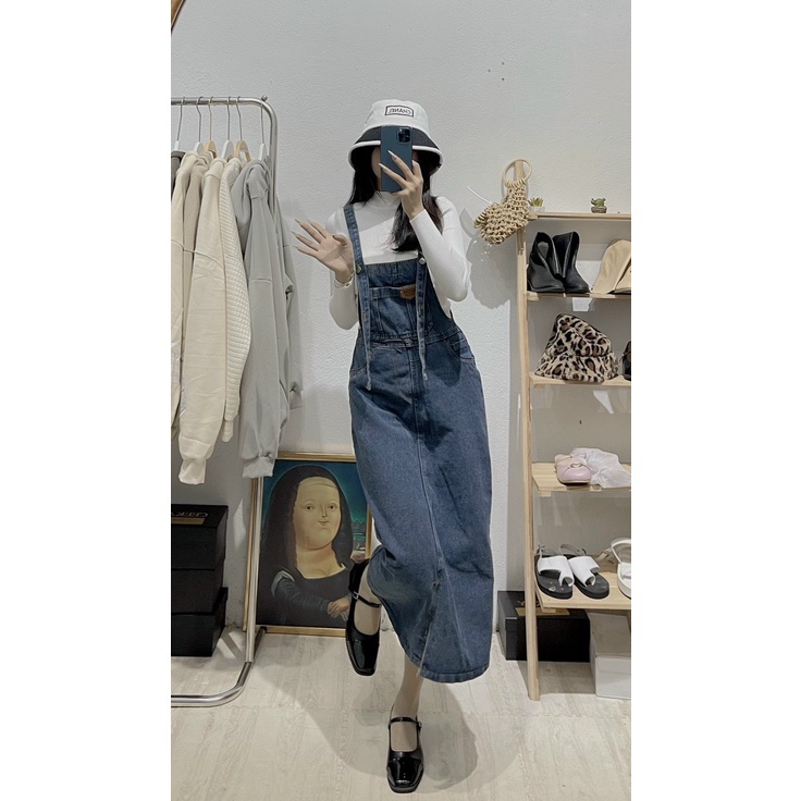 Váy Yếm Jeans Nữ Dáng Dài Logo Ngực Xẻ Tà Túi Trước 2 Màu FullSize Siêu Xinh