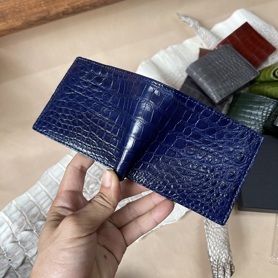 Ví Cá Sấu Da Thật 2 Mặt Phần Da Bụng Trơn Màu Xanh Navy BH 24T TD16223