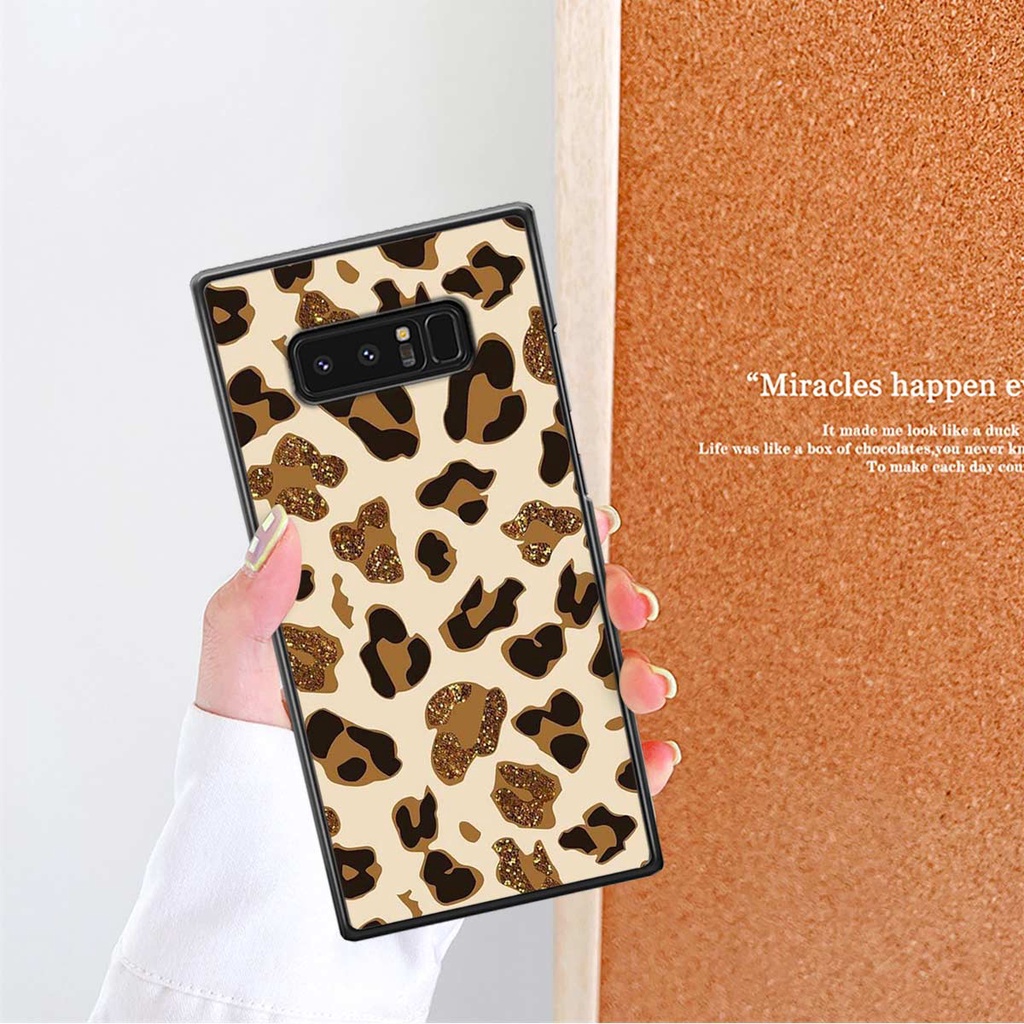 Ốp lưng Samsung Note 8 hình họa tiết thương hiệu thời trang, chất lượng rẻ bền đẹp