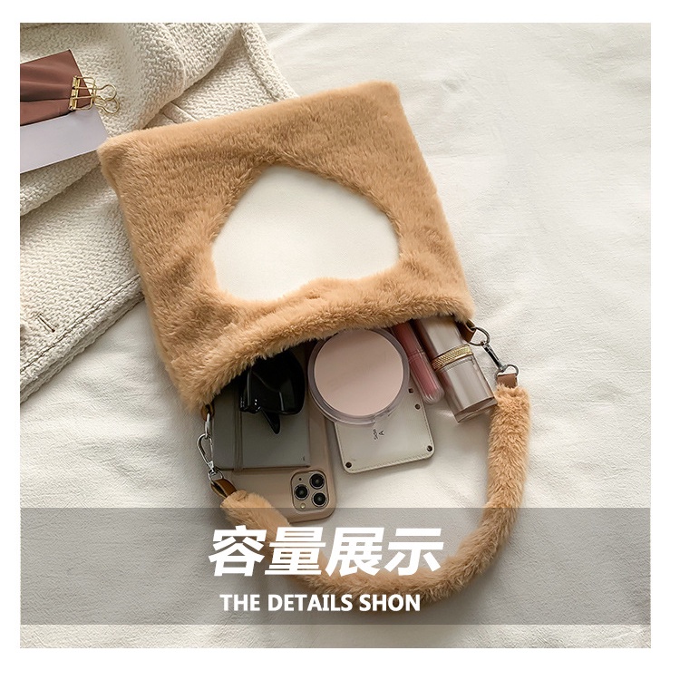 Túi Đeo JASMIN NOIR Chéo Vai In Hình Trái Tim Lông Xù Thời Trang Dành Cho Nữ