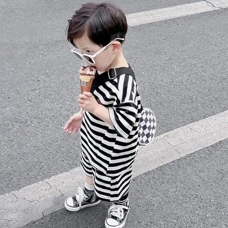 Bộ Áo Thun Tay Ngắn Và Quần Ngắn Họa Tiết Kẻ Sọc Thời Trang Mùa Hè Hàn Quốc Cho Bé Trai