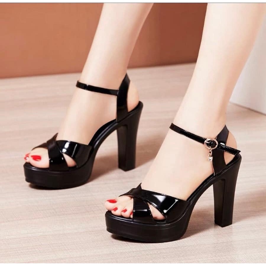 GIÀY SANDAL CG ĐÚP QUAI CHÉO - 01