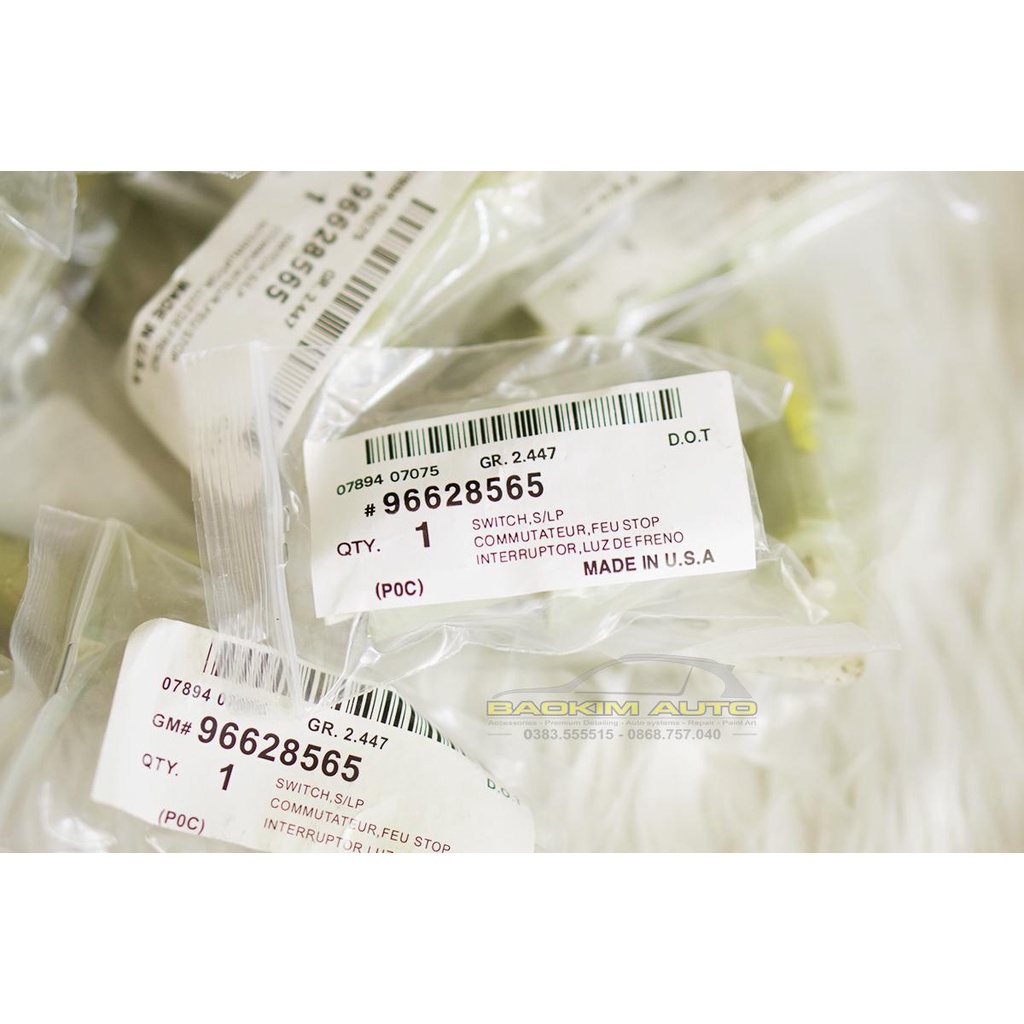 Công tắc chân phanh Chevrolet Captiva  C100 , chính hãng GM, Made in USA