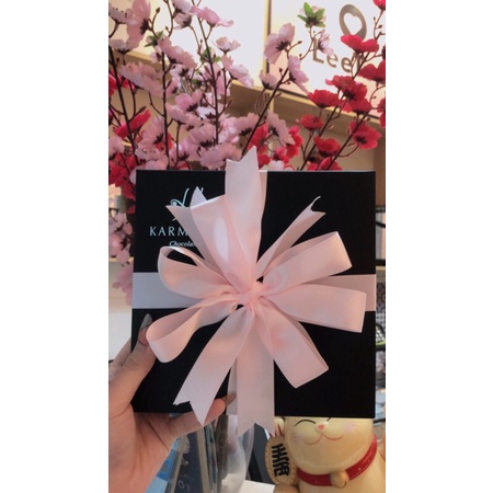 Túi giấy, hộp và nơ đựng sô cô la Valentine