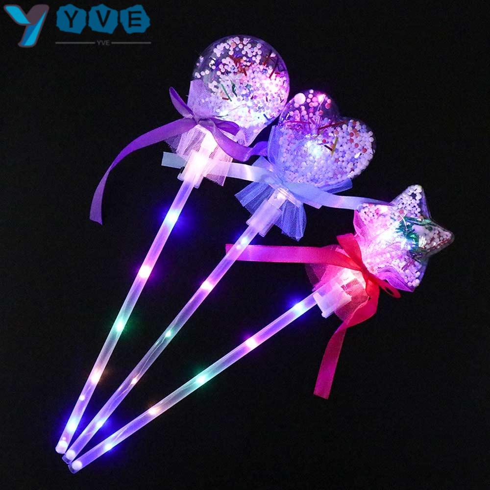 1 Cây Gậy Phép Thuật Có Đèn LED Phát Sáng Hình Ngôi Sao / Trái Tim Cho Bé