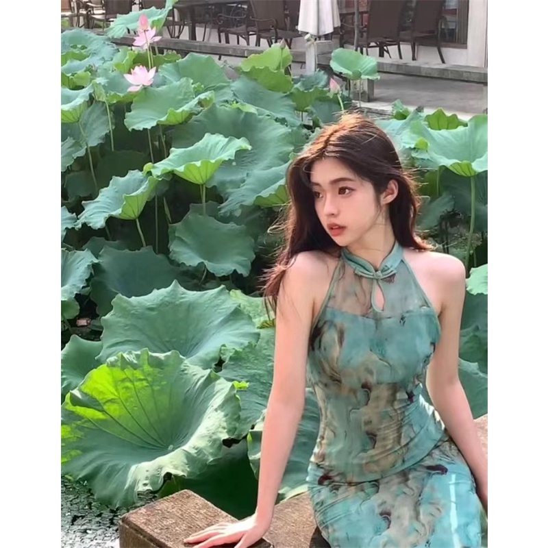 JaneQ Sườn xám cách tân voan dáng dài xẻ tà Hongkong