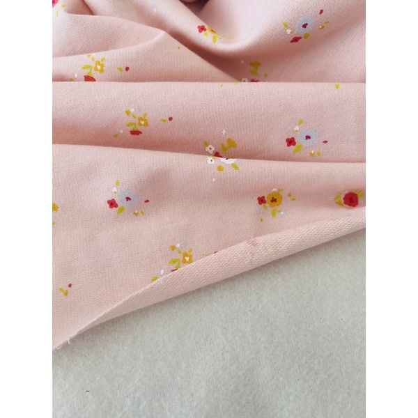 Vải da cá mỏng hoạ tiết nhí tông màu pastel