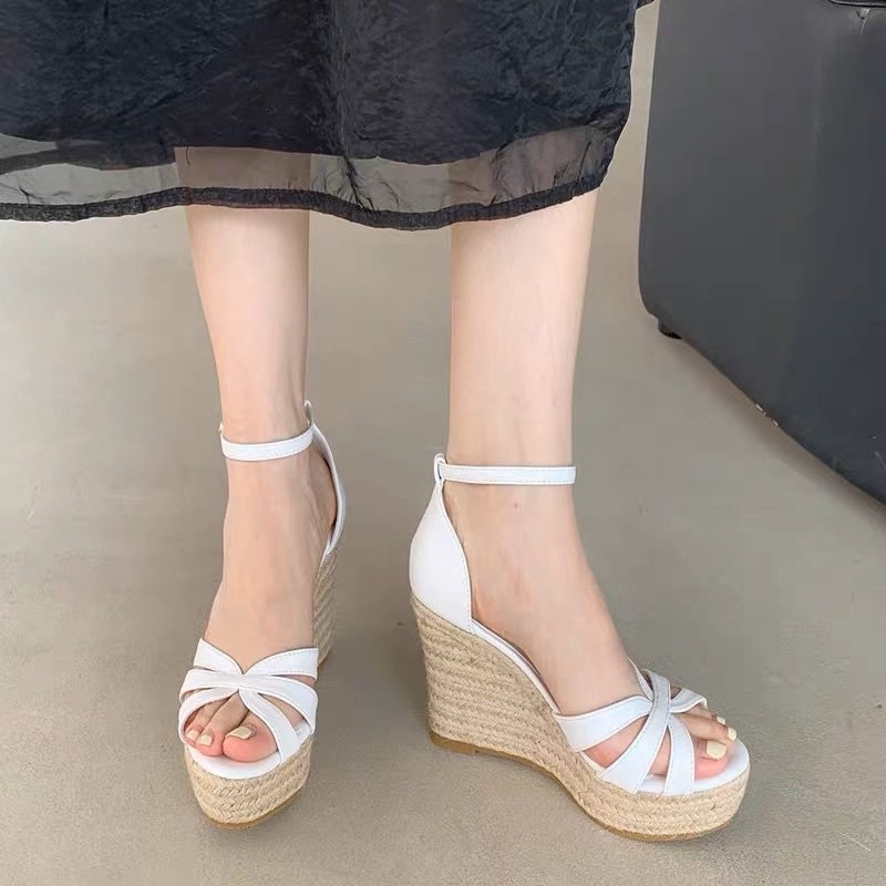 Giày sandal đế xuồng cói siêu nhẹ đi biển 866-28