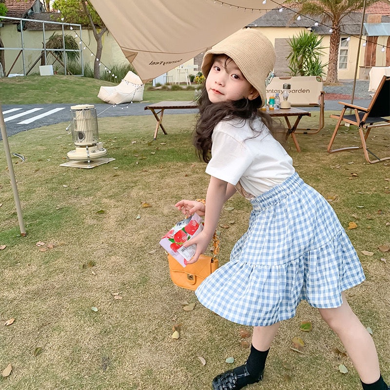 Set Áo Thun Ngắn Tay In Hình Gấu Và Chân Váy Caro Dễ Thương Cho Bé Gái