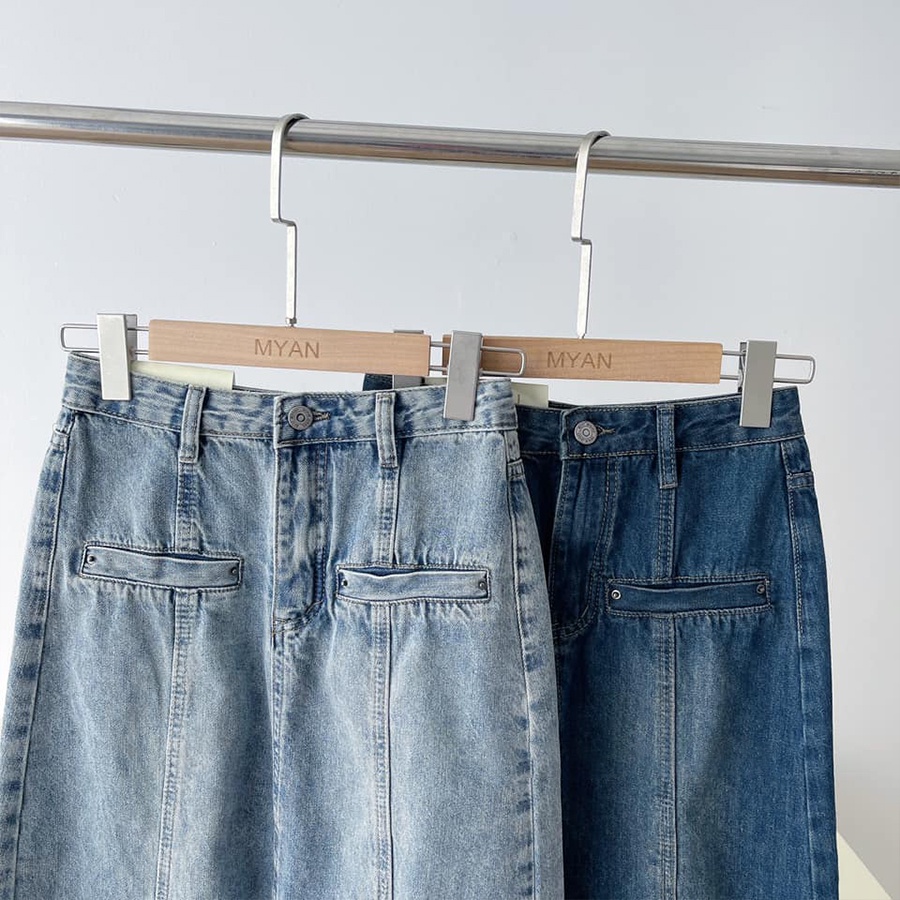Chân Váy Jeans Chữ A Dáng Dài MYAN Long Denim Skirt Xẻ Tà Trước 2 Túi Ngang Trước Xanh Lơ, Xanh Đậm V112202 (593)