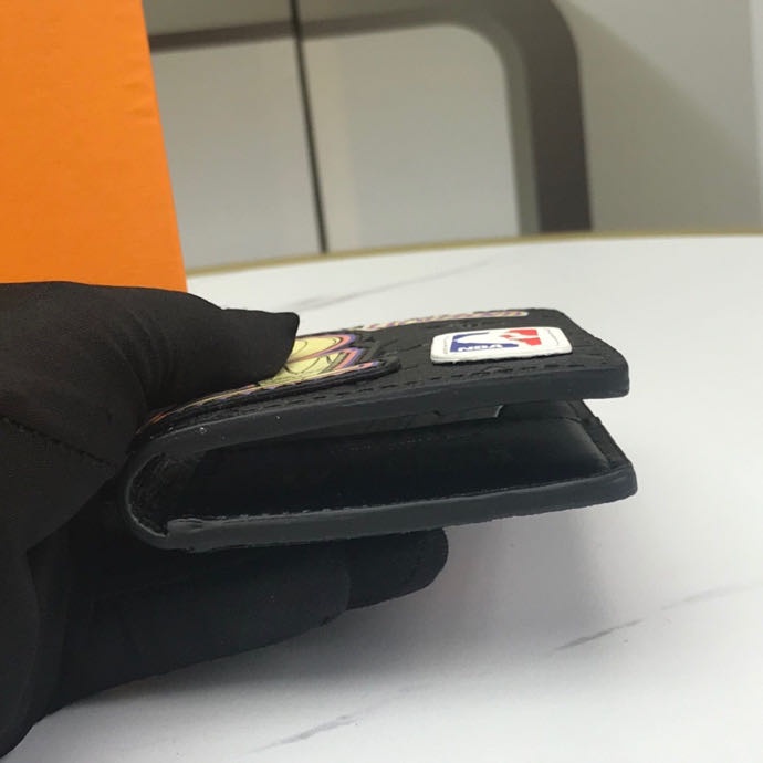 Hình ảnh vật lý mới của Louis vuitton M80615 NBA túi đựng tiền