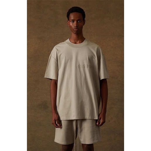 TEE E.SSENTIAL Season 2022