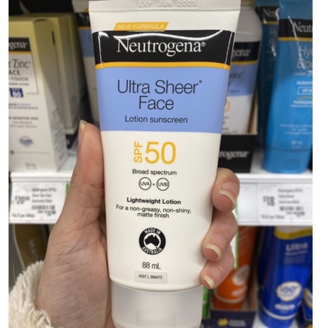 KEM CHỐNG NẮNG NEUTROGENA ULTRA SHEER CỦA ÚC