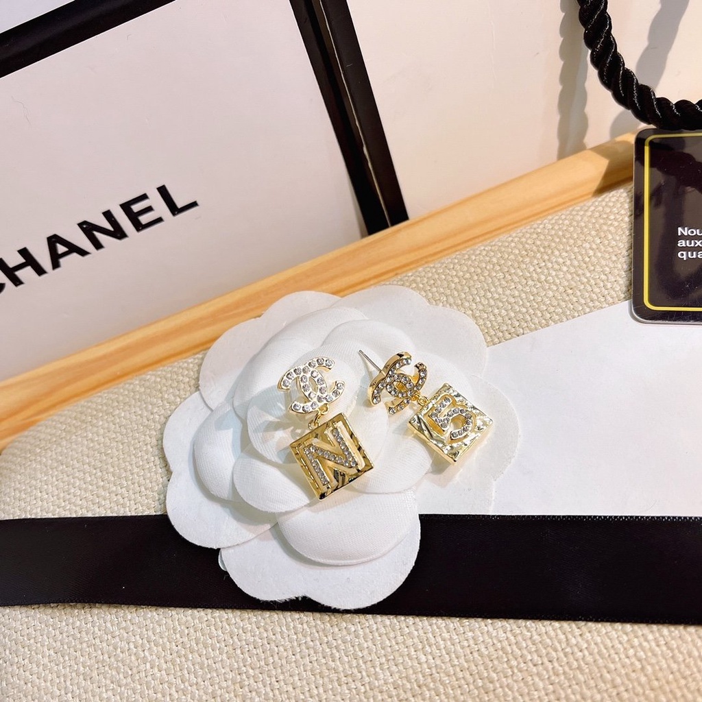 Bông Tai Bằng Thép Titan Hình Chữ Thời Trang Cho Nữ