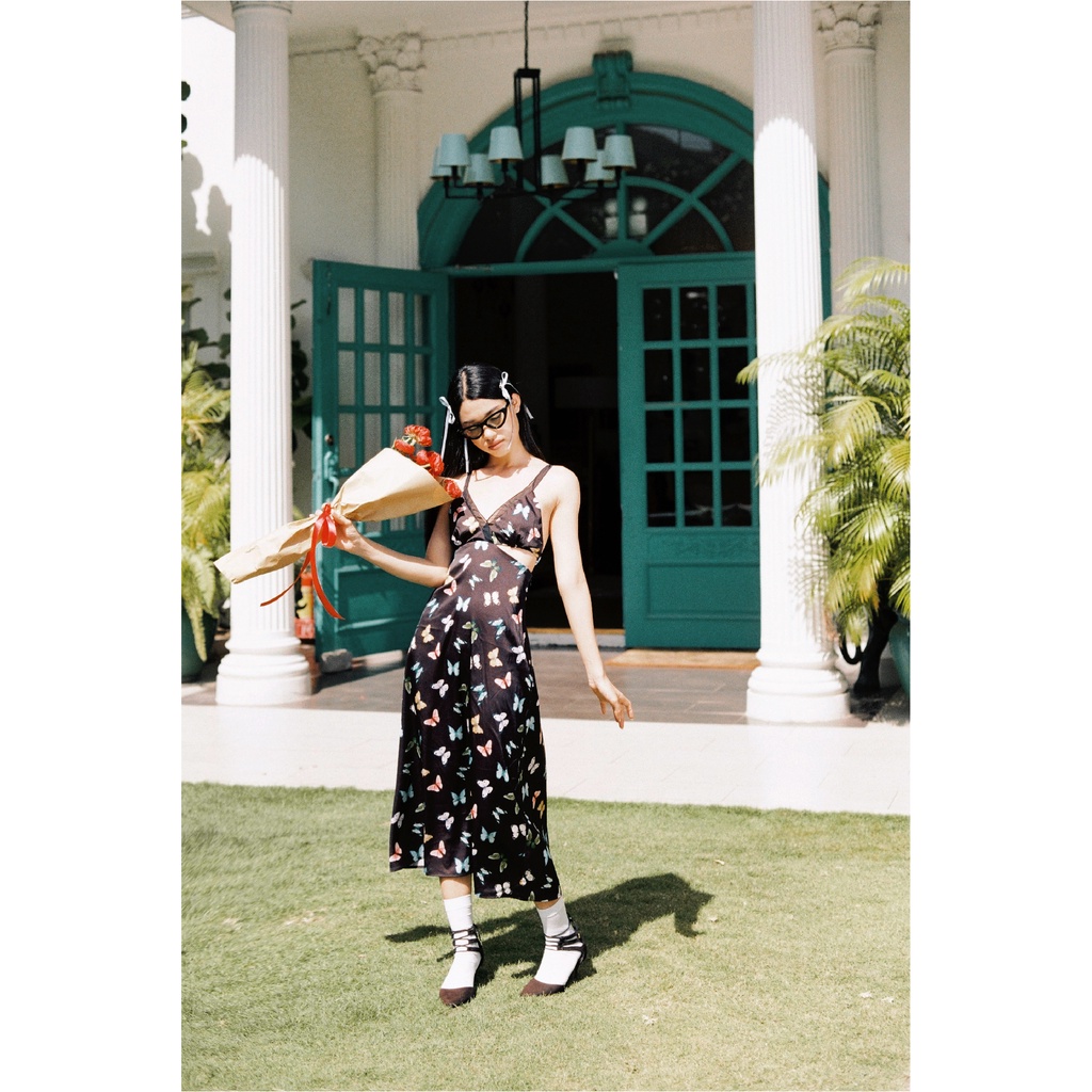 Pupa dress - đầm dây in hoạ tiết cánh bướm ngũ sắc phối voan