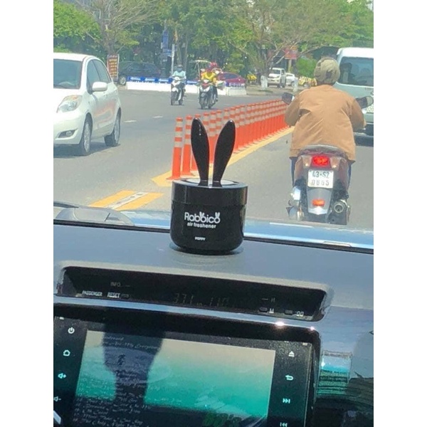 Set 3 món gắn điều hoà nước hoa ô tô Rabbico limited nhật bản