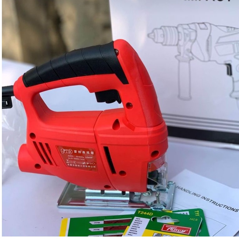 Máy cưa lọng cầm tay