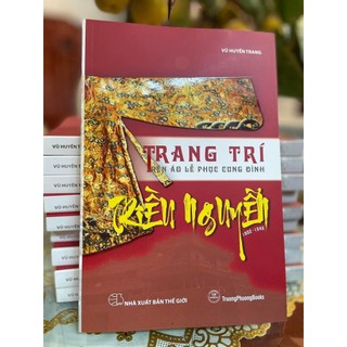 Sách Trang Trí Trên Áo Lễ Phục Cung Đình Triều Nguyễn
