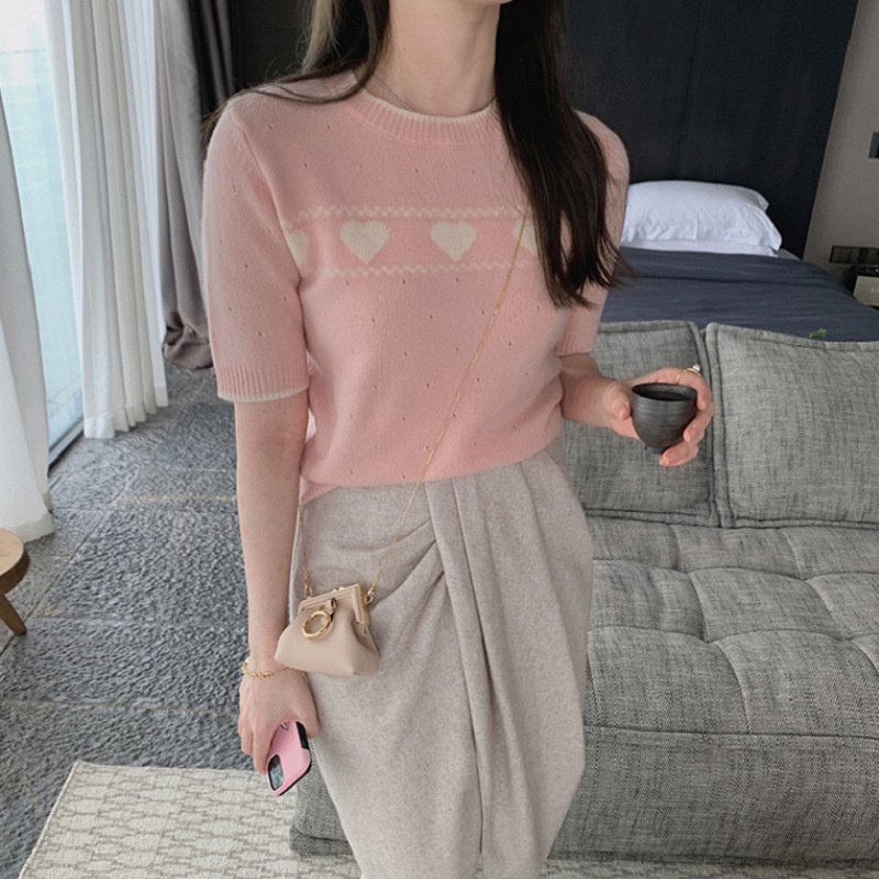 Áo len nữ cổ tròn trái tim mongtoghi bo gấu MS645