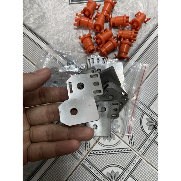 Bass dời báo xăng cho winner