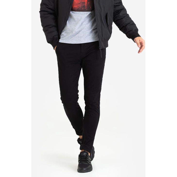 Quần Kaki Slim skinny Chinos GJ dành cho Nam. Chất kaki cotton mềm mại. Dáng slim skinny gọn gàng. Co giãn thoải mái.