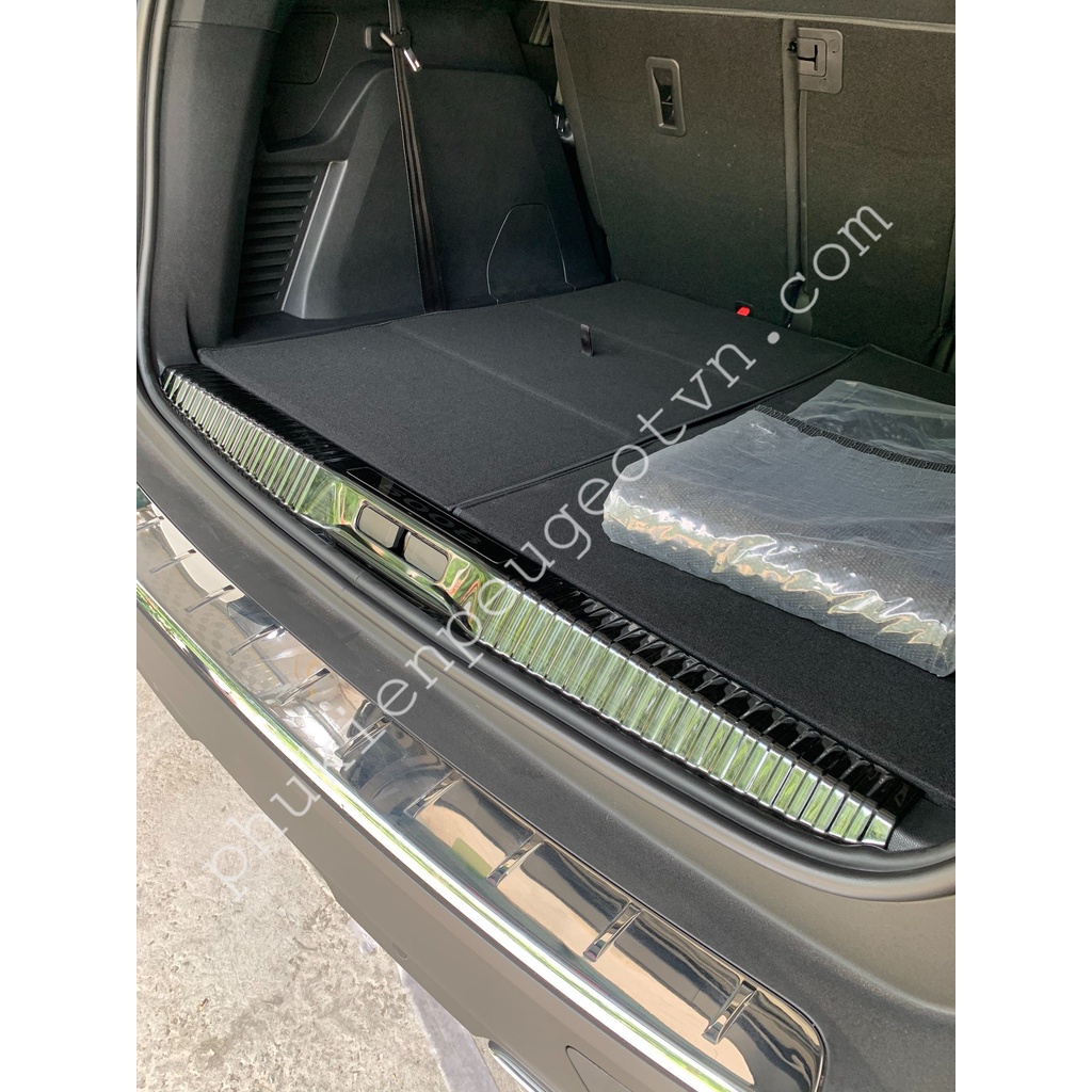 Nẹp cốp Peugeot All New titan đen trong và ngoài