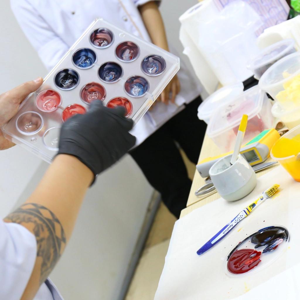 [Có sẵn][Sale hủy diệt] Khuôn socola bonbons đủ các hình bán cầu, trái tim, cupcake, chữ nhật,....